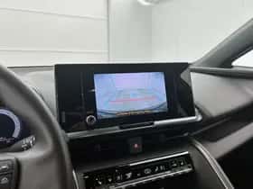 Toyota C-HR (2024) thumbnail 8