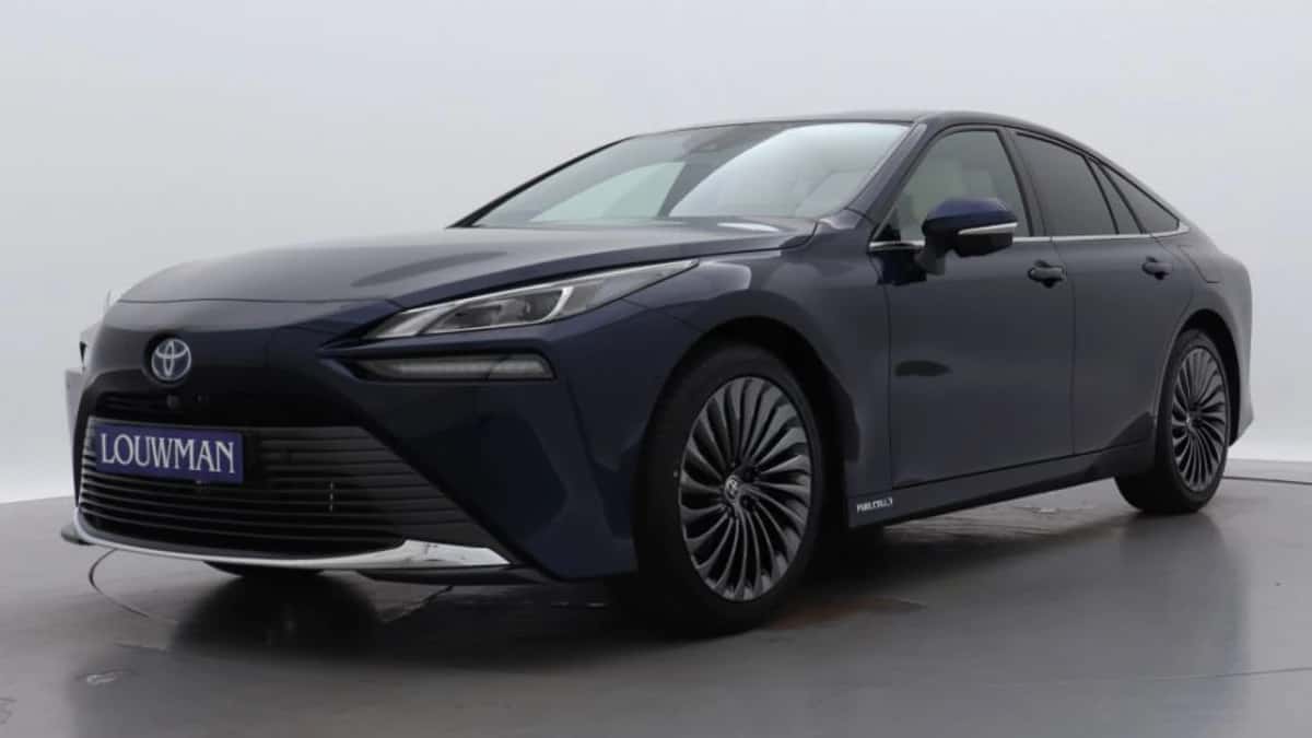 Toyota Mirai (2023) — foto 1