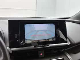 Toyota C-HR (2024) thumbnail 8
