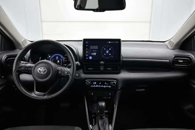 Toyota Yaris (2025) thumbnail 4
