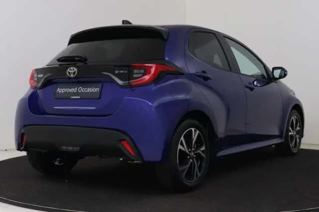 Toyota Yaris (2025) thumbnail 2