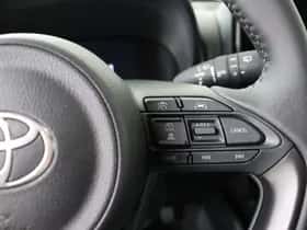 Toyota Yaris (2025) thumbnail 13