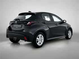 Toyota Yaris (2025) thumbnail 2