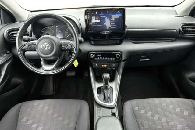 Toyota Yaris (2025) thumbnail 4