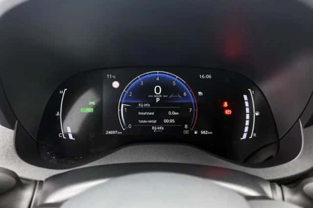 Toyota Yaris (2025) thumbnail 5