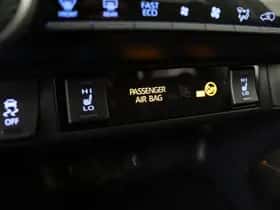 Toyota RAV4 (2021) thumbnail 12