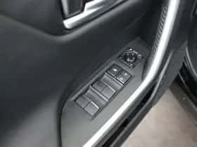 Toyota RAV4 (2021) thumbnail 16
