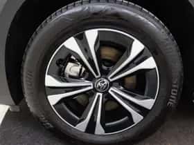 Toyota bZ4X (2025) thumbnail 5