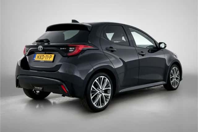 Toyota Yaris (2025) thumbnail 2
