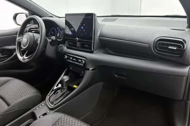Toyota Yaris (2025) thumbnail 6