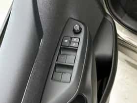 Toyota Yaris (2023) thumbnail 22