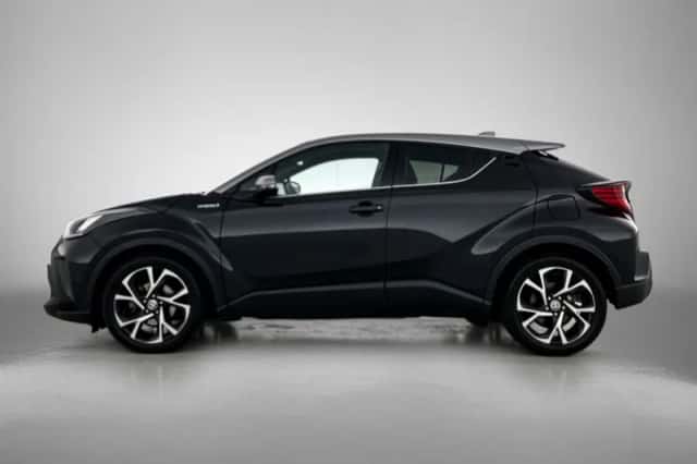 Toyota C-HR (2020) thumbnail 3