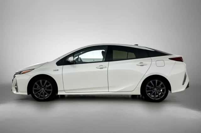 Toyota Prius (2019) thumbnail 3