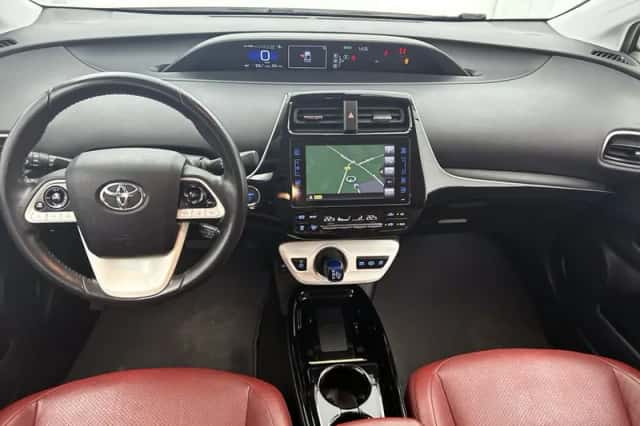 Toyota Prius (2019) thumbnail 4