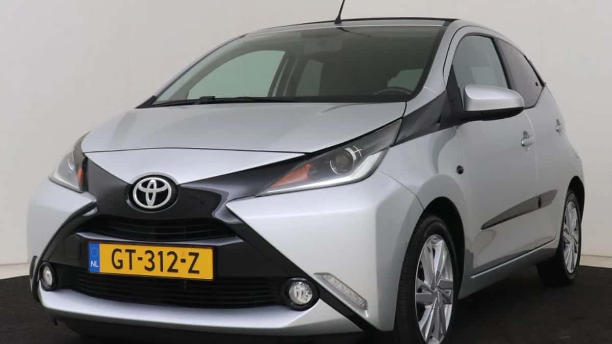 Toyota Aygo (2015) — foto 1