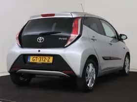 Toyota Aygo (2015) thumbnail 2