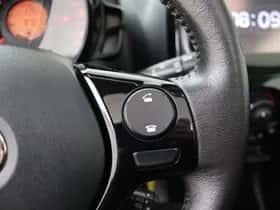 Toyota Aygo (2015) thumbnail 13