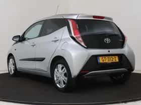 Toyota Aygo (2015) thumbnail 16
