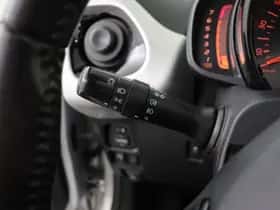 Toyota Aygo (2015) thumbnail 17