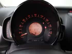 Toyota Aygo (2015) thumbnail 19