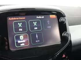 Toyota Aygo (2015) thumbnail 23