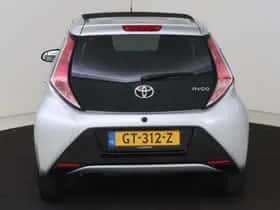 Toyota Aygo (2015) thumbnail 25