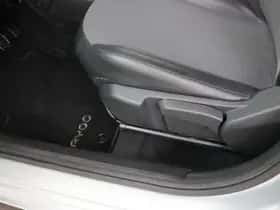 Toyota Aygo (2015) thumbnail 10