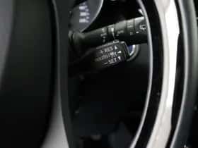 Toyota C-HR (2023) thumbnail 17