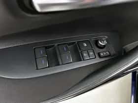 Toyota Corolla (2021) thumbnail 21