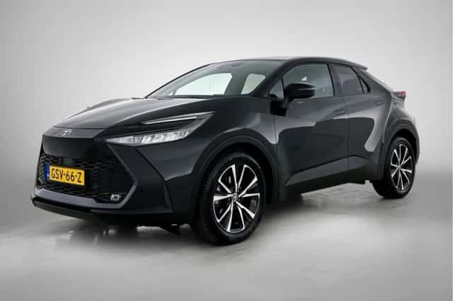 Toyota C-HR (2024) thumbnail 1