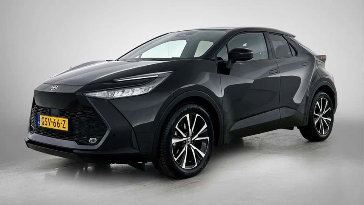 Toyota C-HR (2024) — foto 1