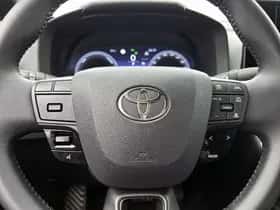 Toyota C-HR (2024) thumbnail 17