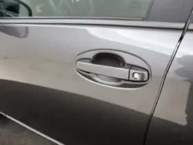 Toyota Yaris (2020) thumbnail 4