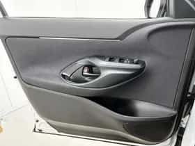 Toyota Yaris_Cross (2024) thumbnail 28
