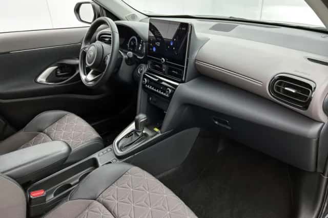 Toyota Yaris_Cross (2025) thumbnail 6