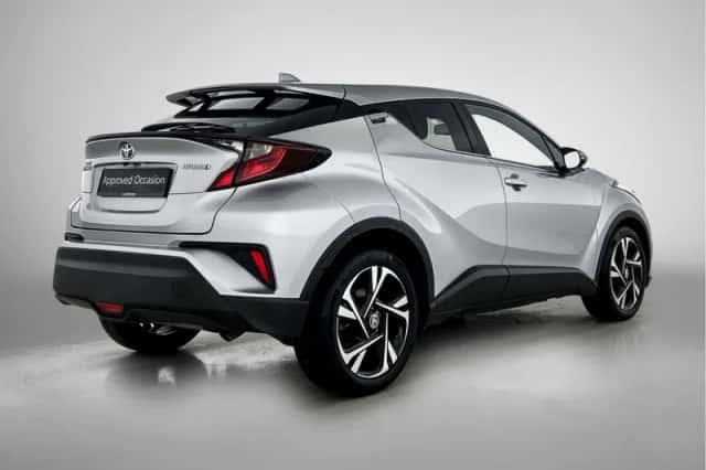 Toyota C-HR (2023) thumbnail 2