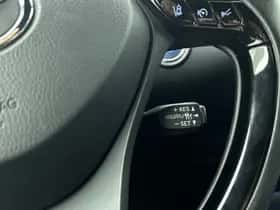 Toyota C-HR (2023) thumbnail 15