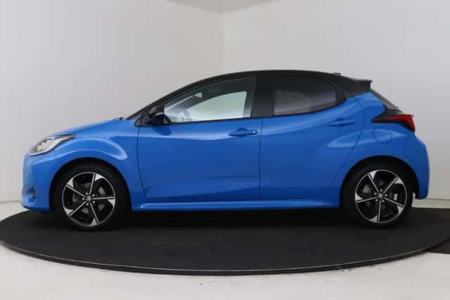 Toyota Yaris (2024) thumbnail 3