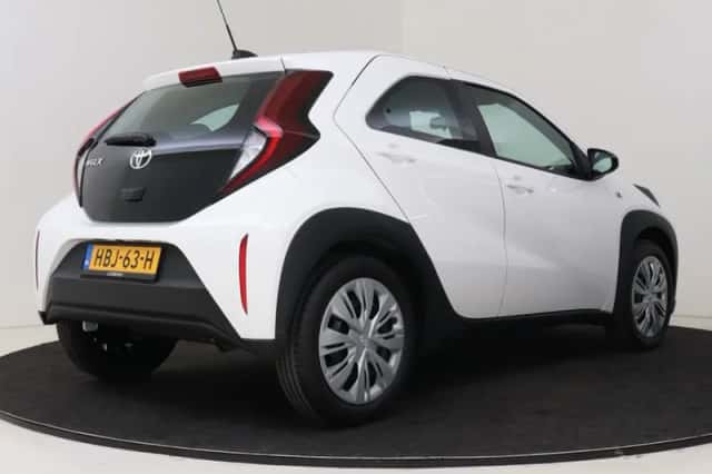 Toyota Aygo (2025) thumbnail 2