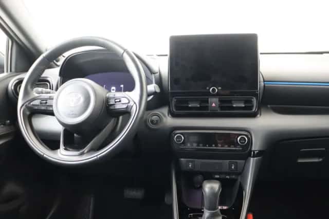 Toyota Yaris (2024) thumbnail 4