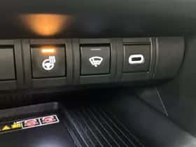 Toyota C-HR (2024) thumbnail 24