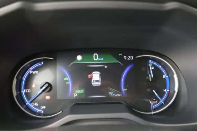 Toyota RAV4 (2021) thumbnail 5