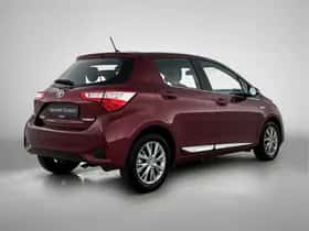 Toyota Yaris (2018) thumbnail 2
