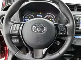 Toyota Yaris (2018) thumbnail 18