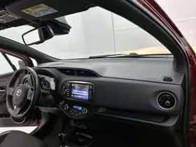 Toyota Yaris (2018) thumbnail 6