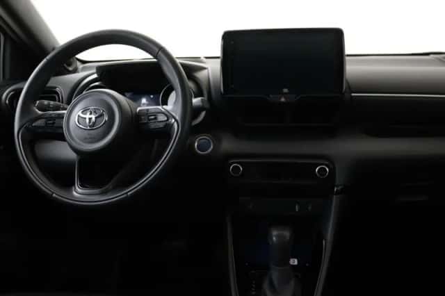 Toyota Yaris (2022) thumbnail 5