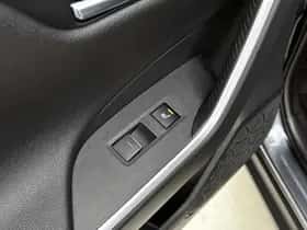 Toyota RAV4 (2025) thumbnail 28