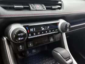 Toyota RAV4 (2025) thumbnail 9
