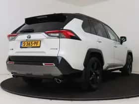 Toyota RAV4 (2019) thumbnail 2
