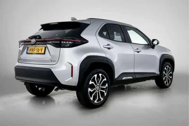 Toyota Yaris_Cross (2025) thumbnail 2